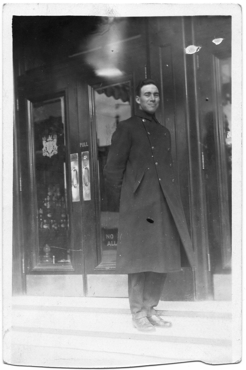 Jack Stickney in London, 1915. Jack Stickney fonds, file 1-15, photo 28.